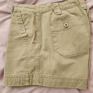 Tommy Hilfiger women size 4 khaki color short pant